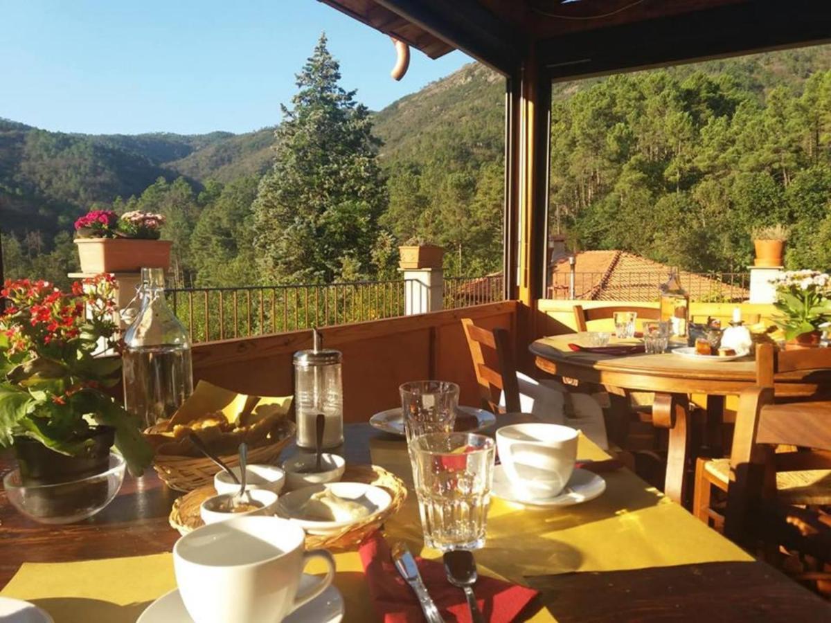 Agriturismo Di Charme E Ristorante Stallato Il Filo Di Paglia Carro Luaran gambar