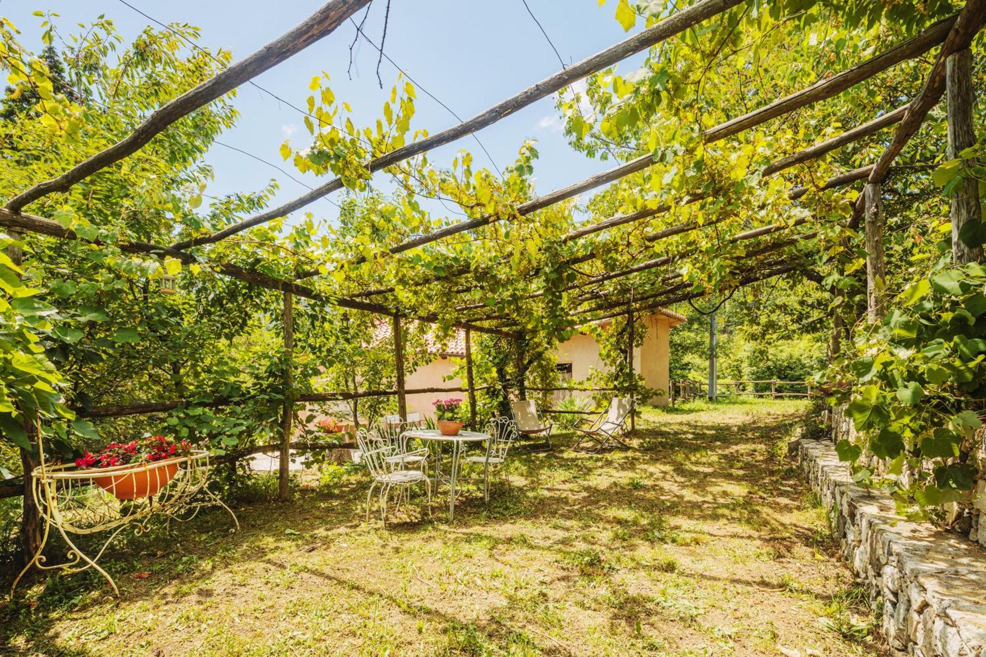 Agriturismo Di Charme E Ristorante Stallato Il Filo Di Paglia Carro Luaran gambar