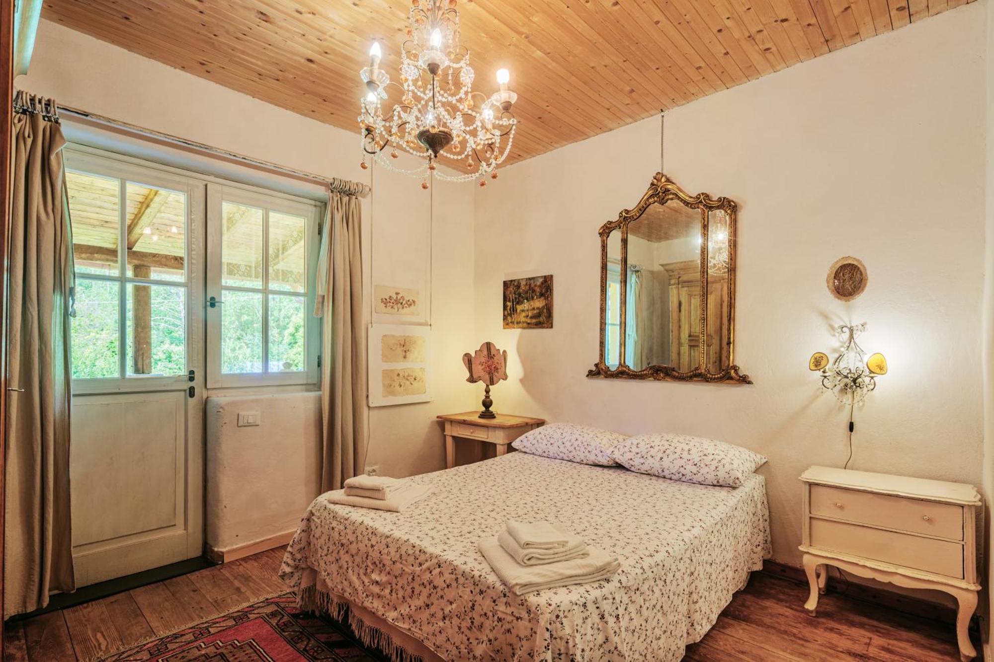 Agriturismo Di Charme E Ristorante Stallato Il Filo Di Paglia Carro Luaran gambar