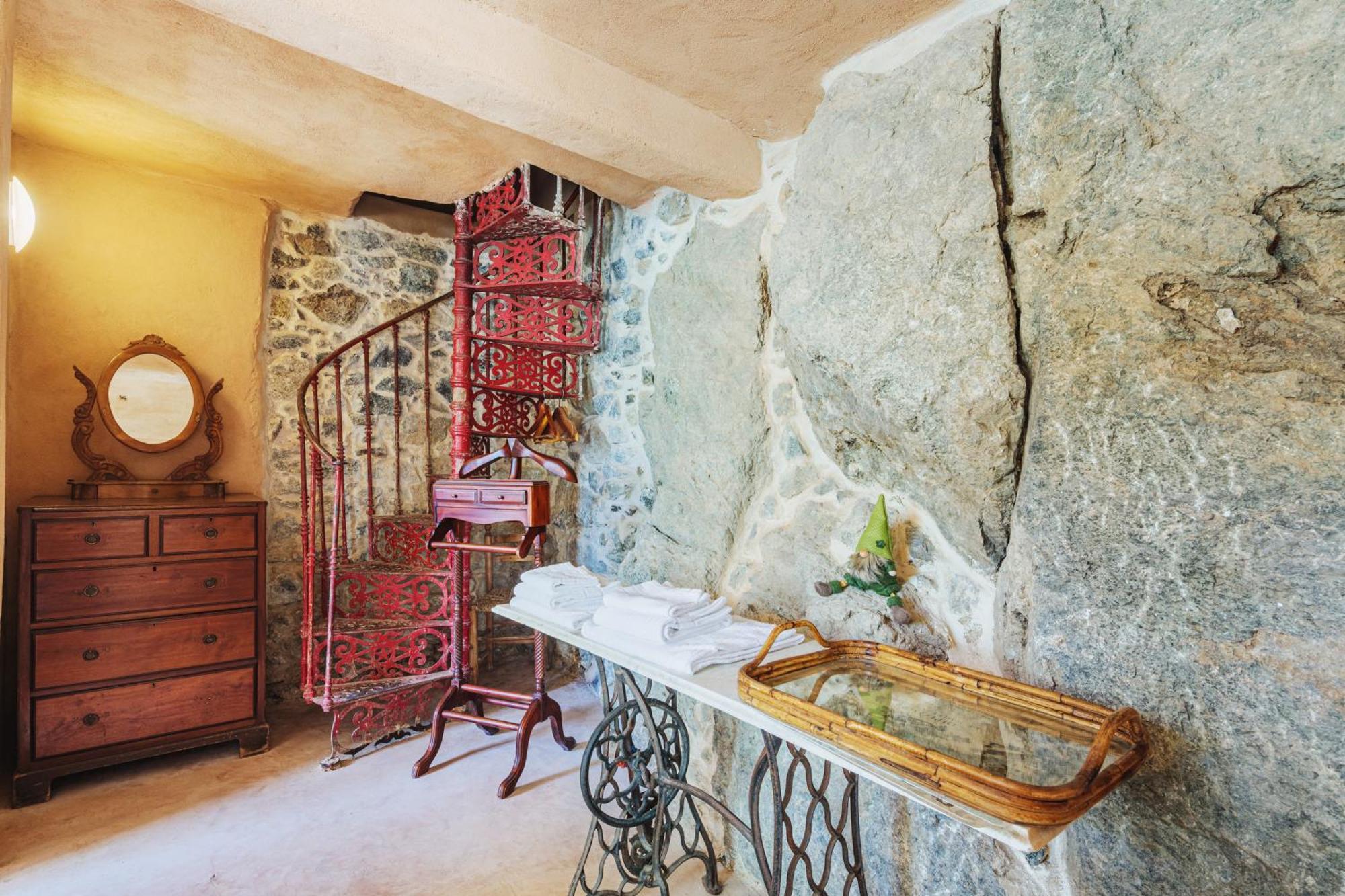Agriturismo Di Charme E Ristorante Stallato Il Filo Di Paglia Carro Luaran gambar